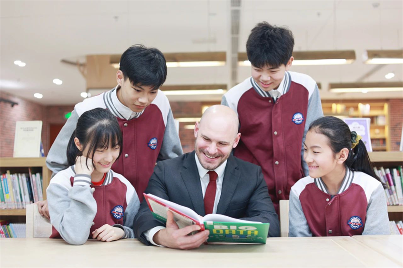 新華公學(xué)丨“雙減”政策下，家長該如何規(guī)劃孩子未來？