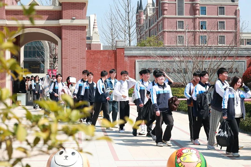 【高二級(jí)部】厲兵秣馬迎鏖戰(zhàn)，枕戈待旦再前行——高二學(xué)業(yè)水平合格性考試圓滿結(jié)束